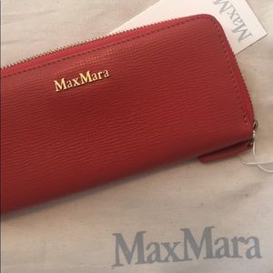 NWT Max Mara red Vertigo wallet